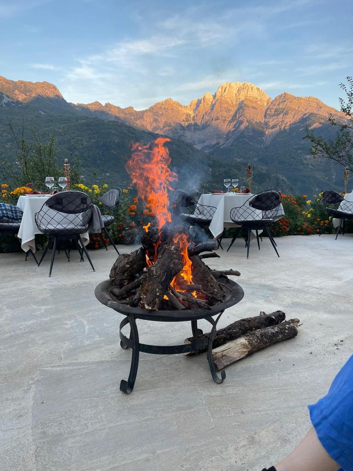 Vidis Chalet Boutique Hotel 세스 외부 사진