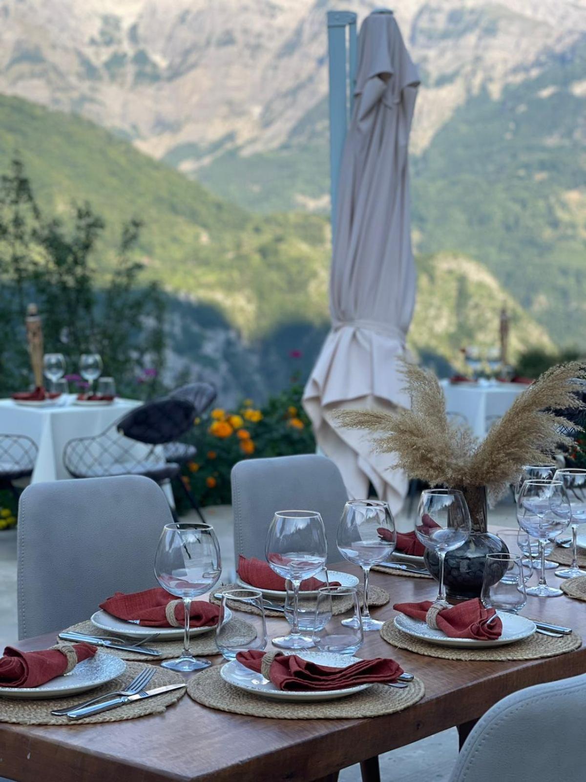 Vidis Chalet Boutique Hotel 세스 외부 사진