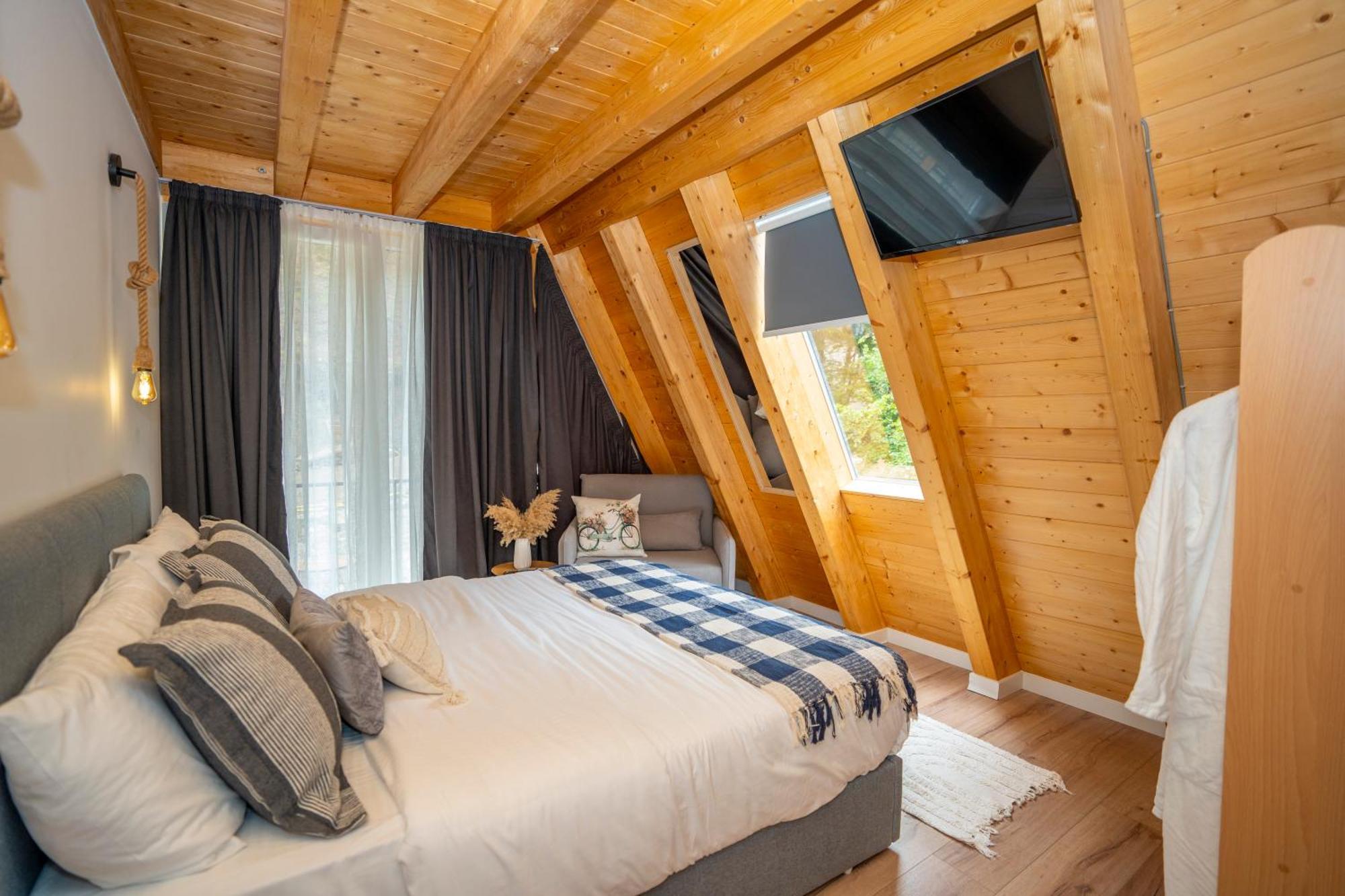 Vidis Chalet Boutique Hotel 세스 외부 사진