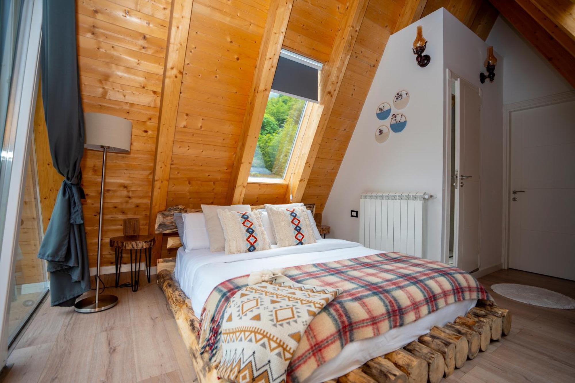 Vidis Chalet Boutique Hotel 세스 외부 사진