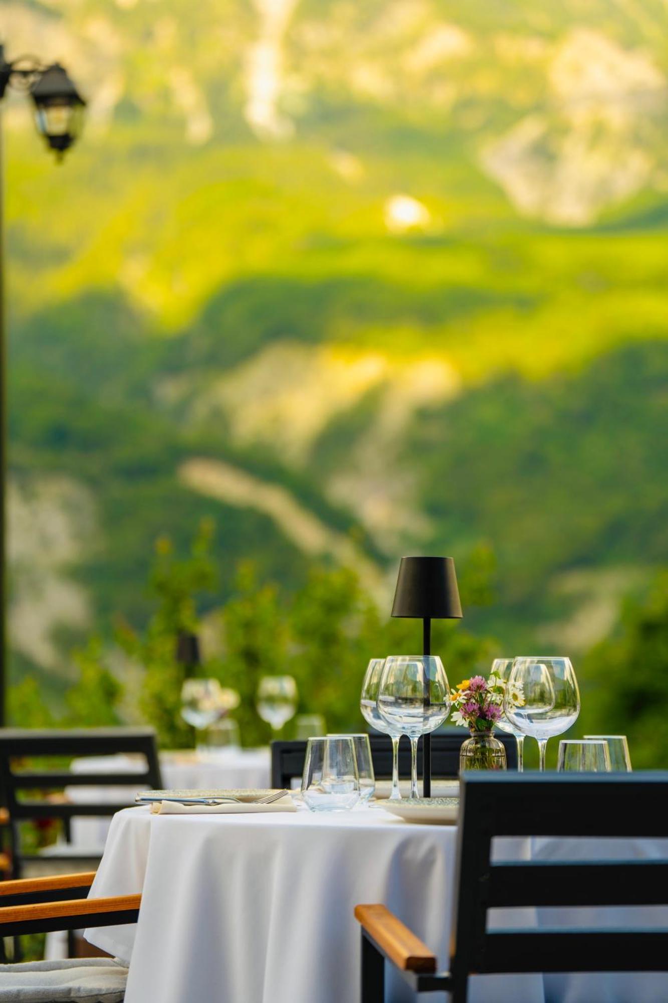Vidis Chalet Boutique Hotel 세스 외부 사진