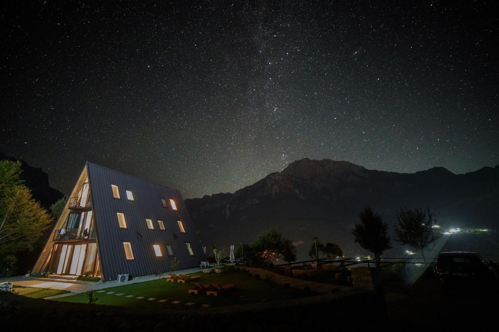 Vidis Chalet Boutique Hotel 세스 외부 사진