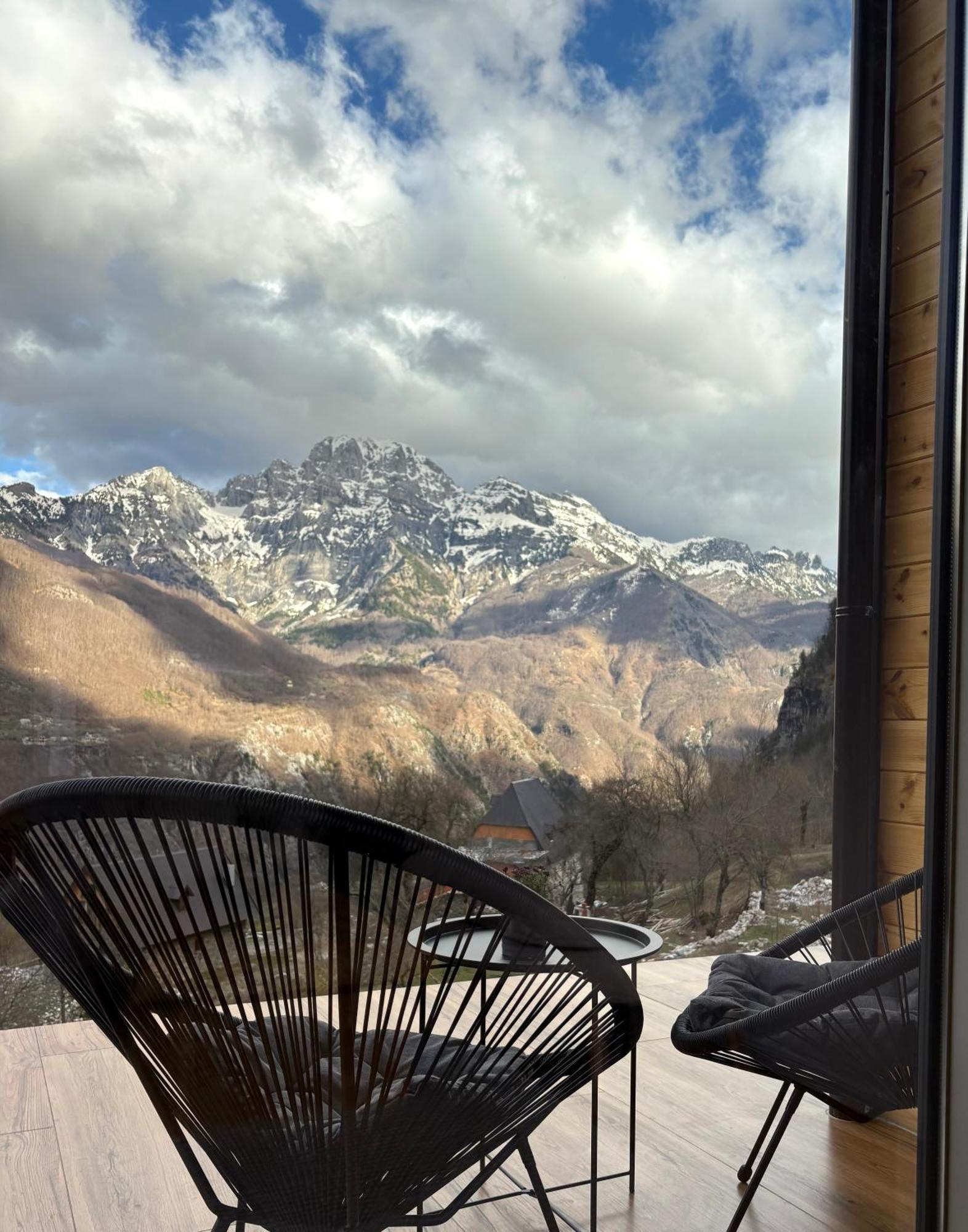 Vidis Chalet Boutique Hotel 세스 외부 사진