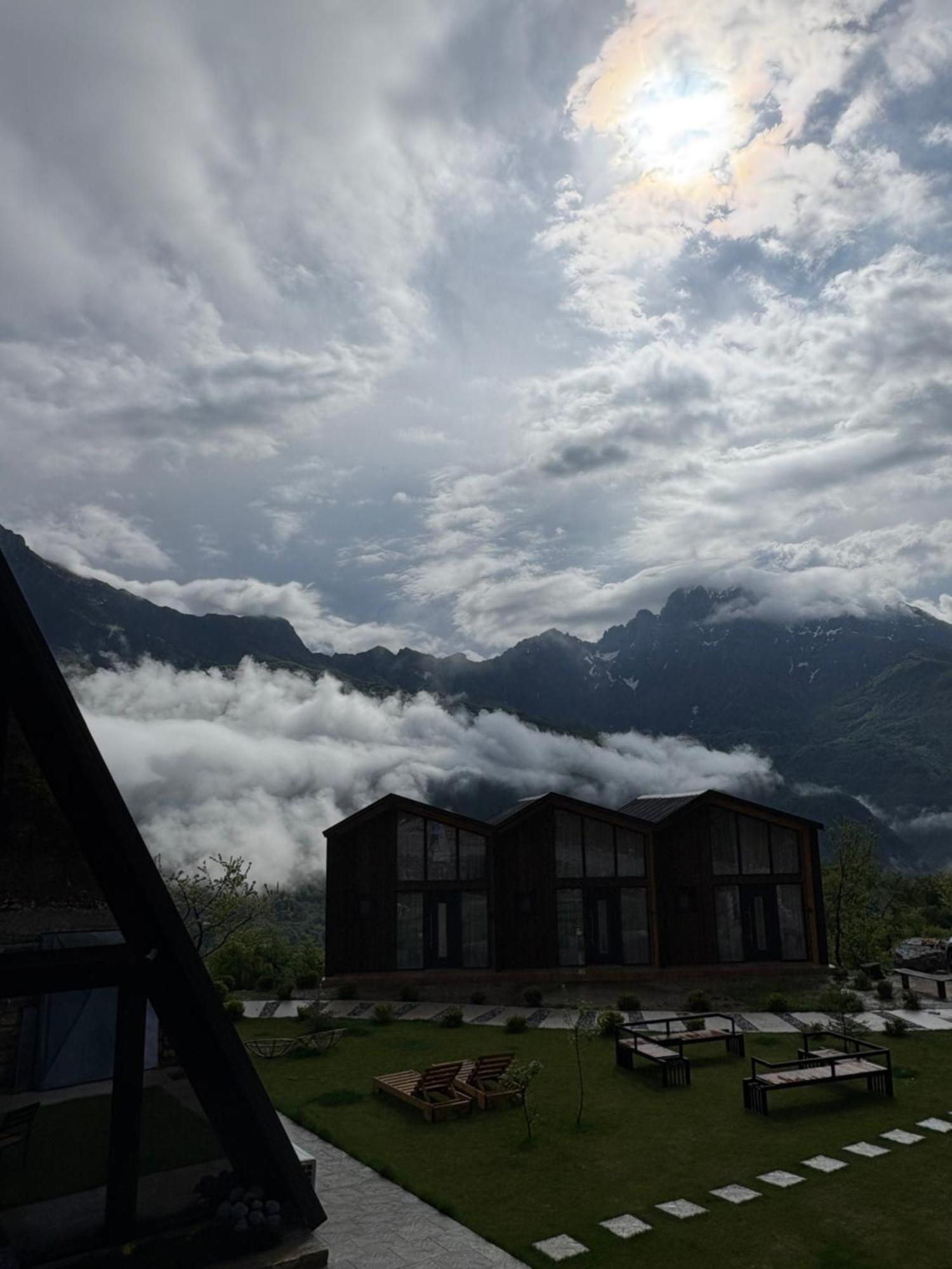 Vidis Chalet Boutique Hotel 세스 외부 사진